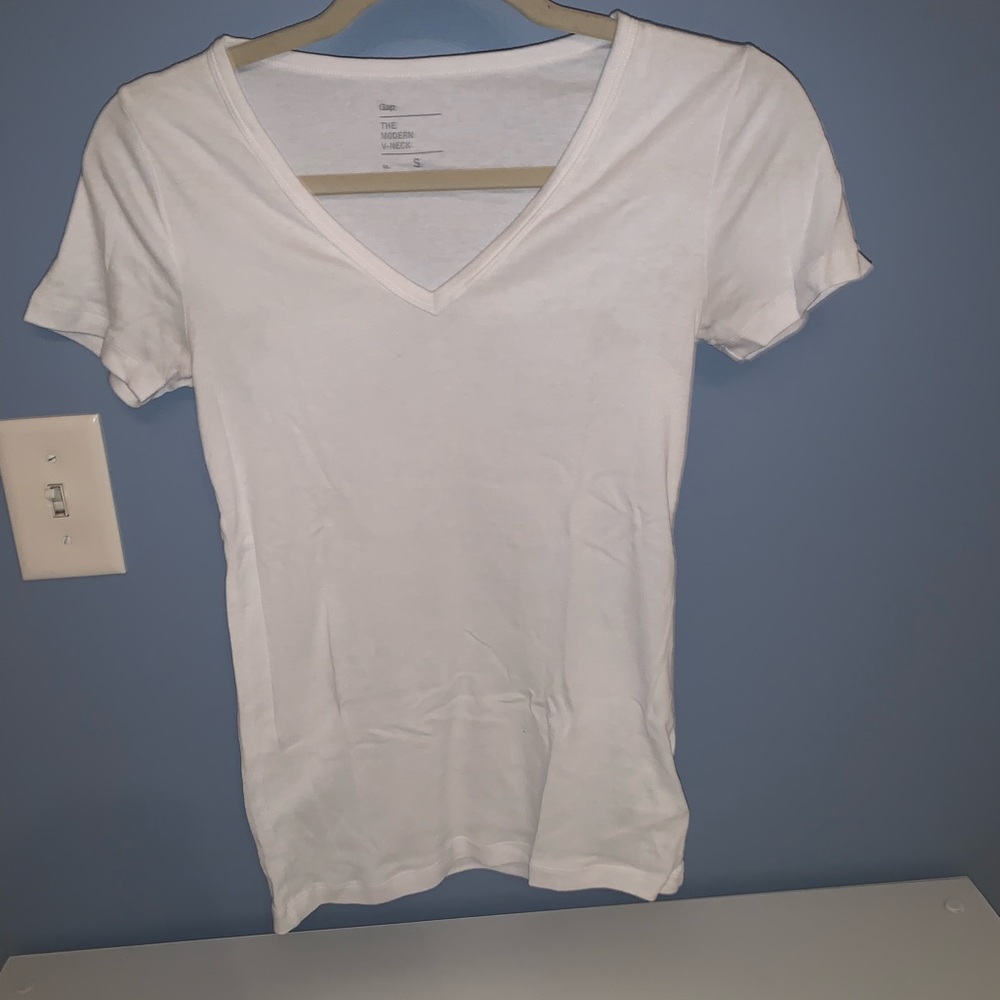 white t shirt